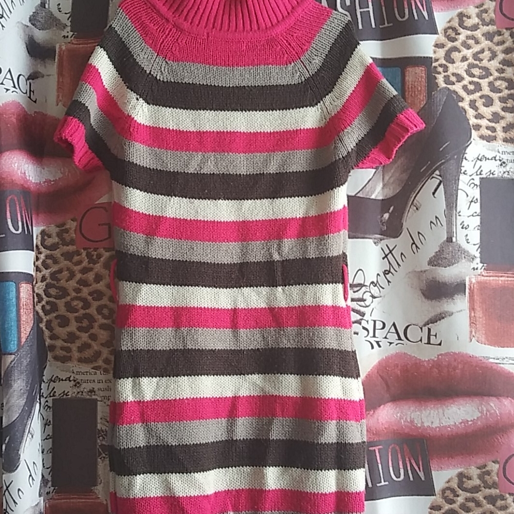 Short Sleeve Sweater Dress